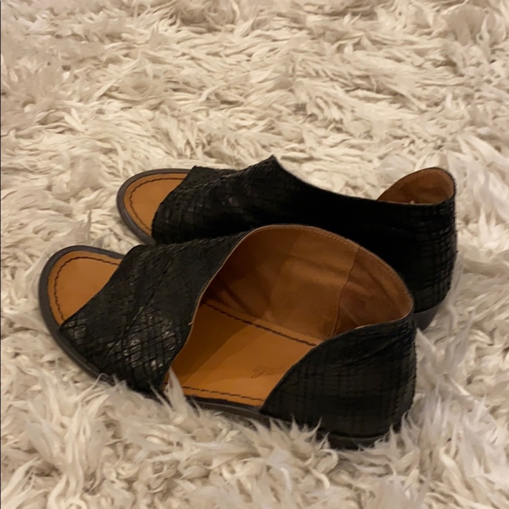 FREE PEOPLE cutout black leather flats
